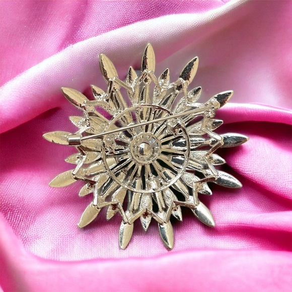 Silver Pearl Flower Burst Brooch - Picture 2 of 2